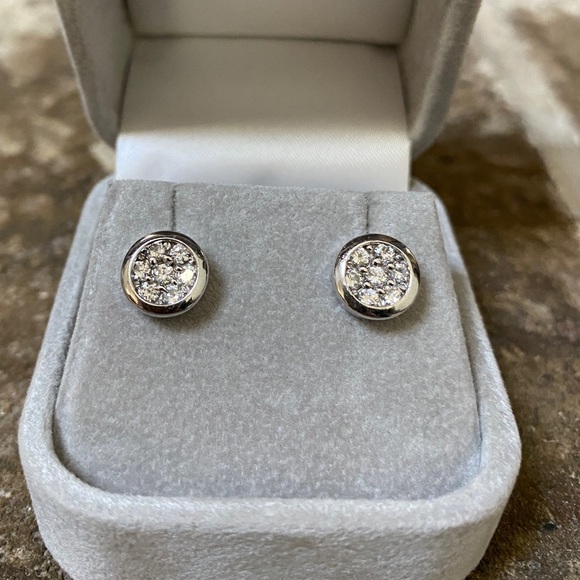 GENUINE 14KT GOLD Earrings Stud Post Cluster Cubic Zirconia Set in White Gold - Picture 5 of 11